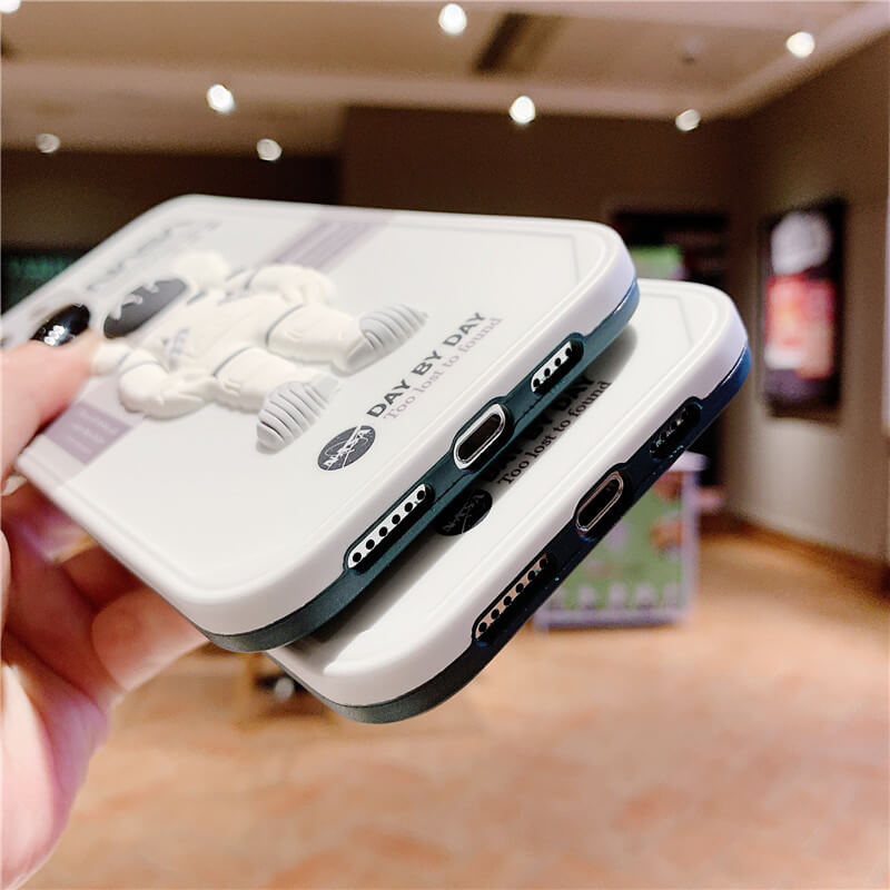 2021 High Quality 3D Astronaut Phone Case - Dealggo.com