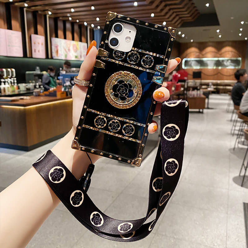 2021 Luxury Black Rose Flower Crystal Ring Glitter Gold Phone Case For iPhone Samsung and Huawei - Dealggo.com
